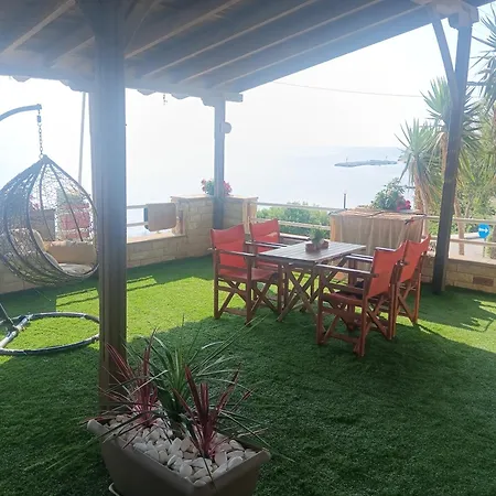 Lia Sea View * Néa Fókaia